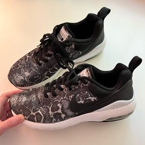 Nike Air Max Siren Running Shoes
